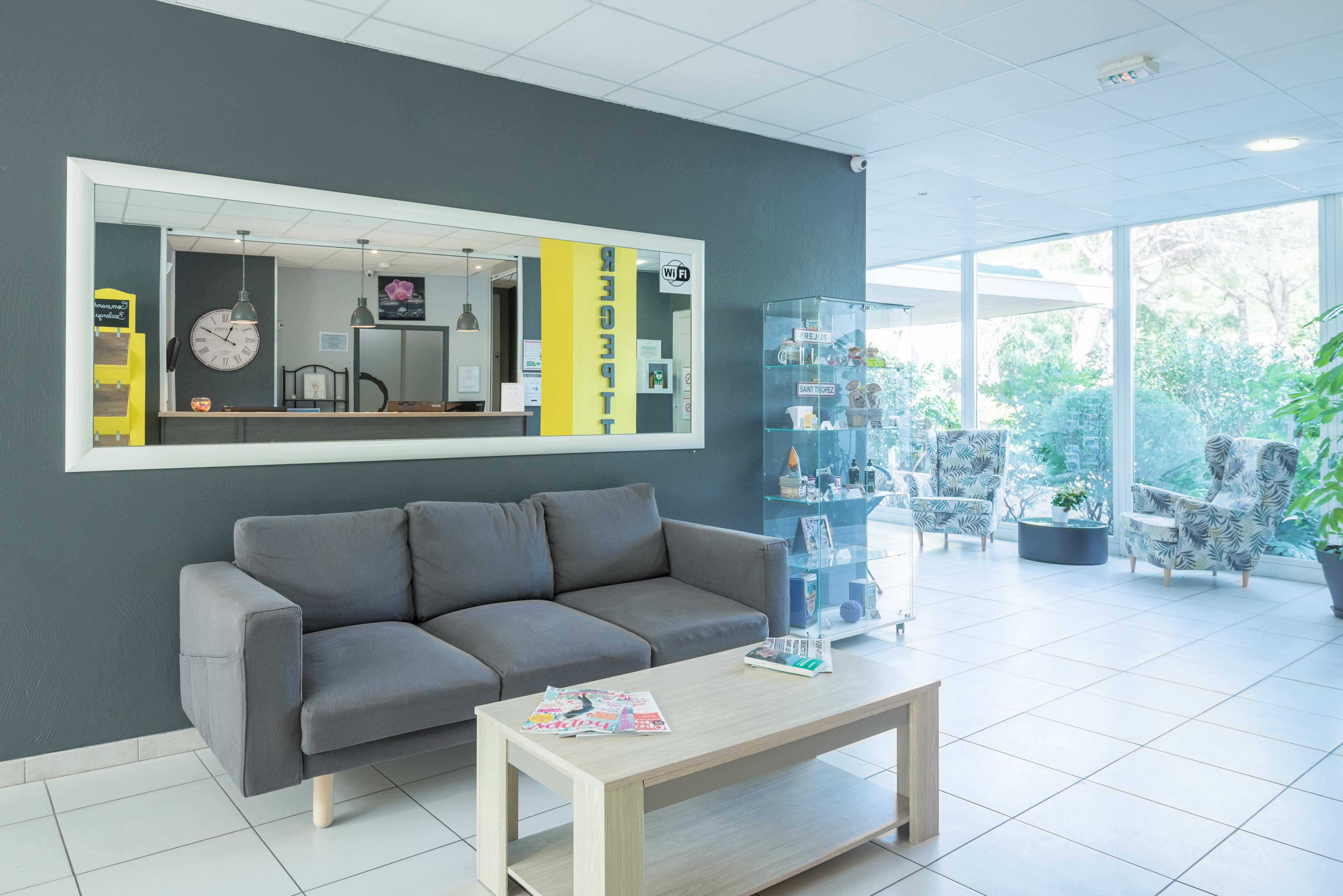 Comfort Aparthotel Frejus La Tour De Mare Buitenkant foto