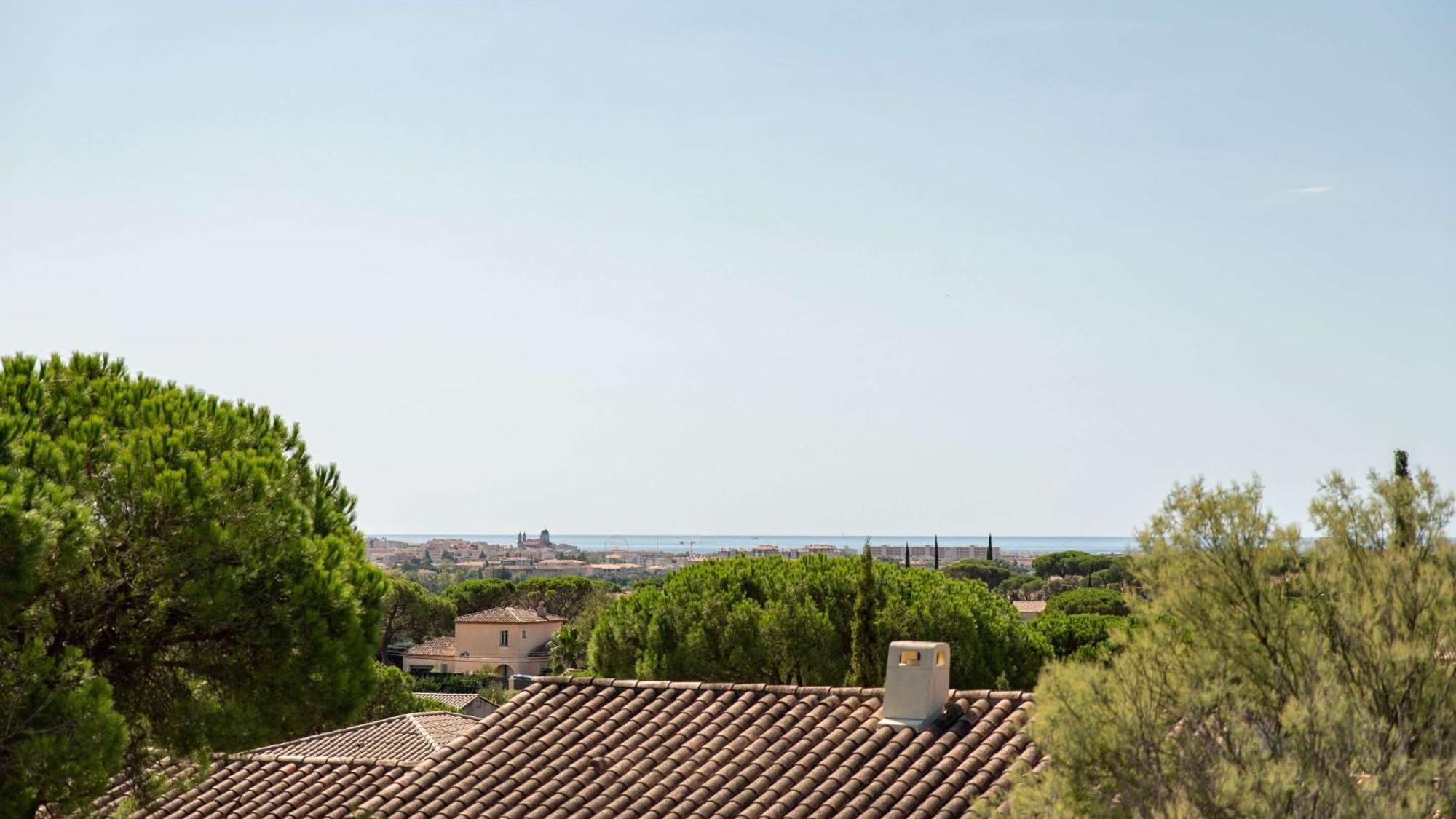 Comfort Aparthotel Frejus La Tour De Mare Buitenkant foto