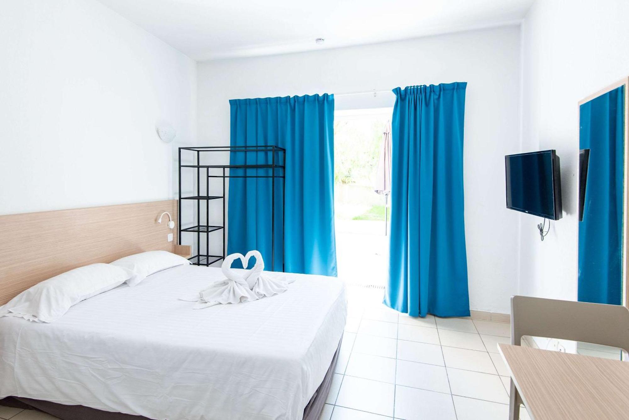 Comfort Aparthotel Frejus La Tour De Mare Buitenkant foto