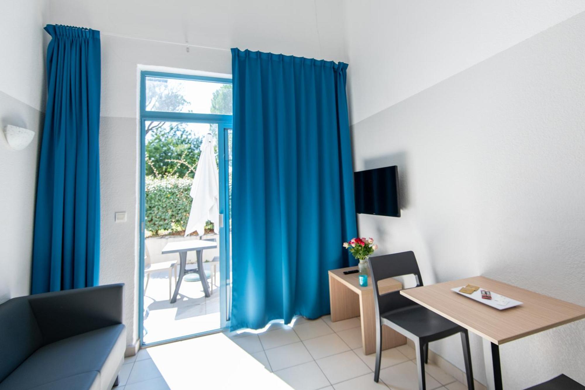 Comfort Aparthotel Frejus La Tour De Mare Buitenkant foto