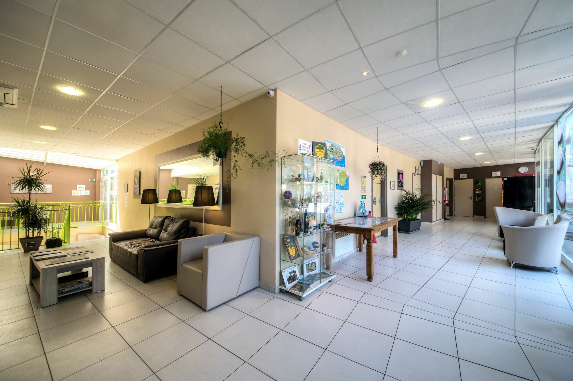 Comfort Aparthotel Frejus La Tour De Mare Buitenkant foto